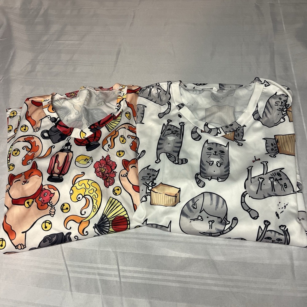 Cat-Themed Scrub Tops Women's Medium Front Pockets Comfy Fun Designs‎ Nurse Vet